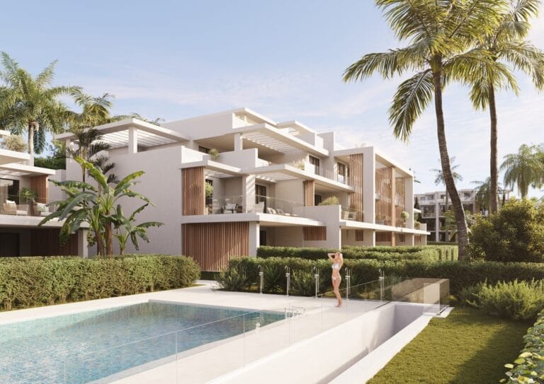 Spacious and bright duplex penthouse with Incredible views of the Mediterranean sea in the New Golden Mile, Estepona