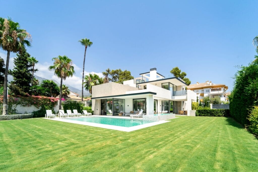 Magnificent 5-Bedroom Villa in La Carolina, Marbella’s Golden Mile