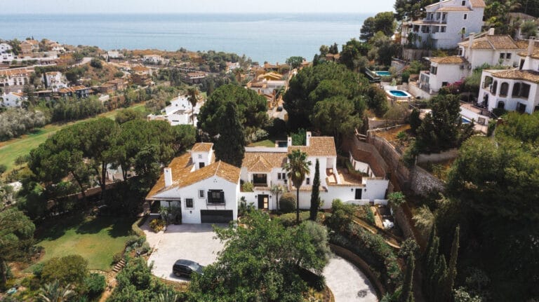 Charming Andalusian style villa recently renovated, next to a golf course, El Candado, Malaga