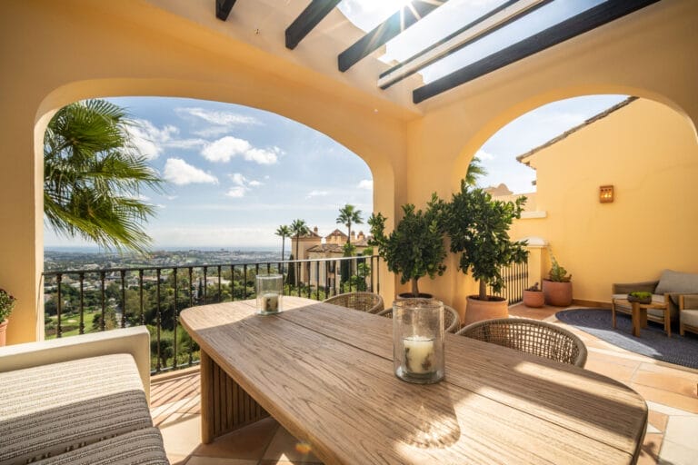 Luxury dreamy penthouse with marvellous views in Buenavista, Benahavís