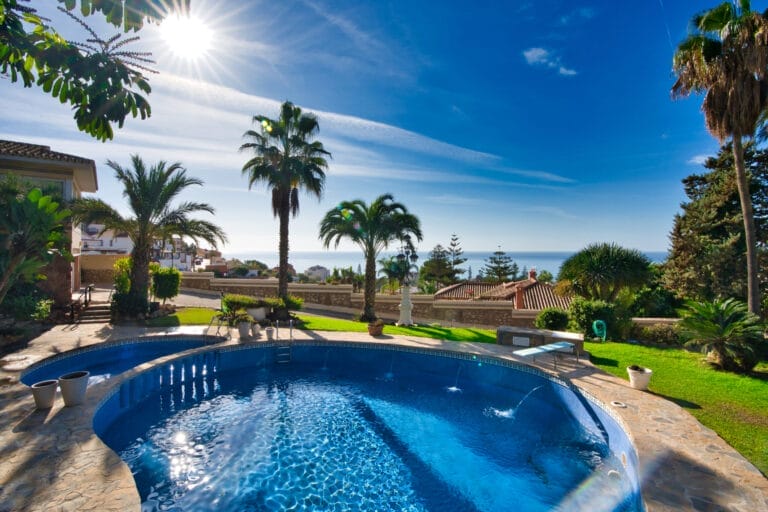 Andalusian-style villa with sea views and guest house, Rincon de la Victoria