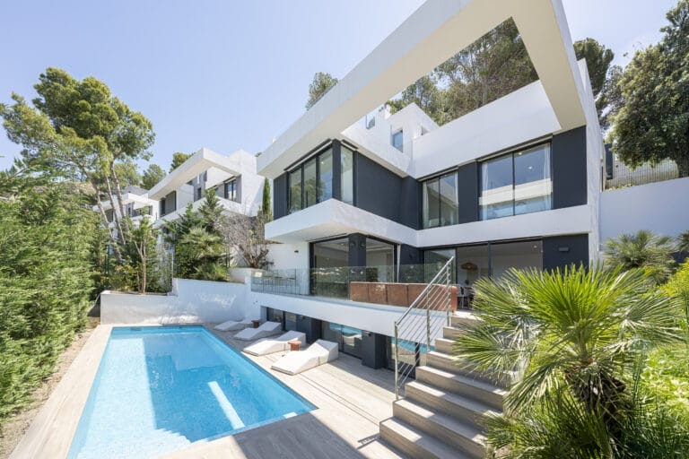 Exquisite villa in the prestigious Málaga East neighbourhood of Pinares de San Antón, Málaga