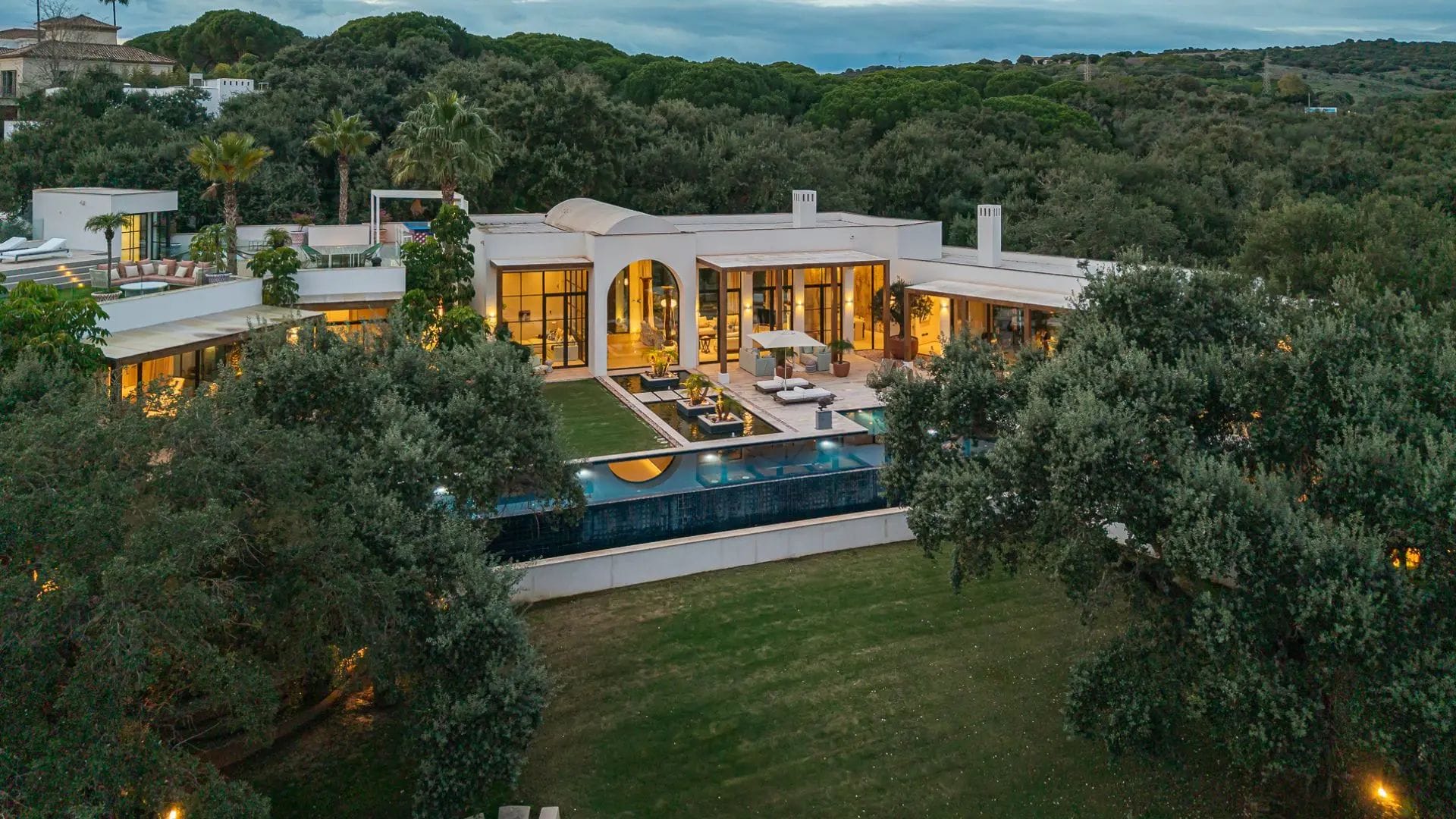 2.jpg 2.jpg - Christie's Costa del Sol