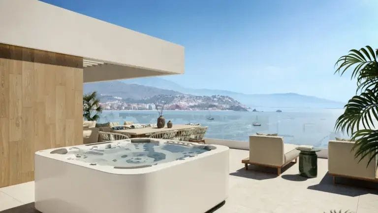 Luxury villa opposite the charming marina of Marina del Este, La Herradura, La Herradura (Almuñecar)
