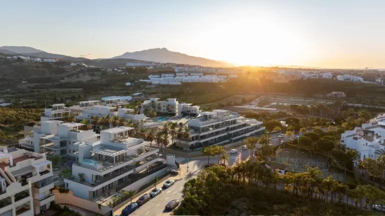 Off-plan apartment in a new development in the heart of the New Golden Mile, Estepona