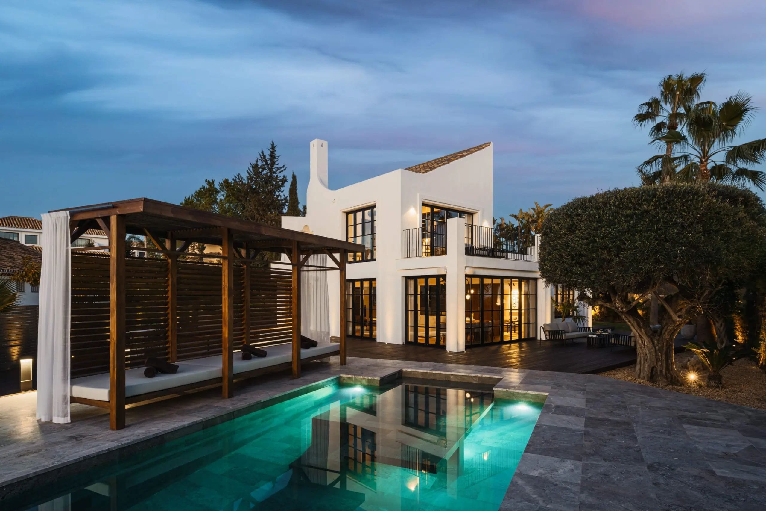 3542b3ac-0444-42dc-beea-a98e9b7709e2 3542b3ac 0444 42dc beea a98e9b7709e2 scaled - Christie's Costa del Sol