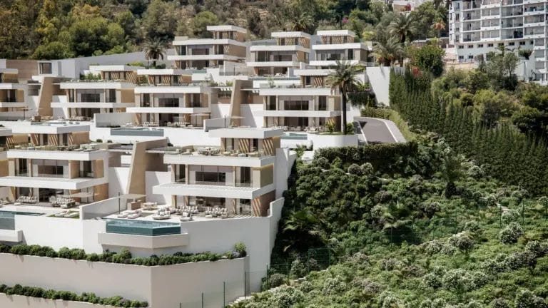 Spectacular villas by the marina in La Herradura