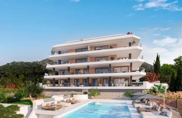 Modern complex in Reserva del Higuerón, Fuengirola