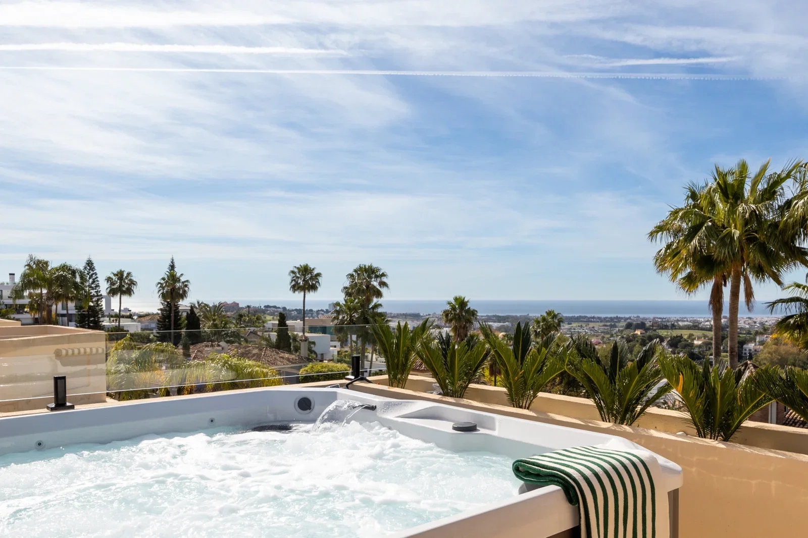 Modern mediterranean luxury in La Quinta, Benhavís Modern mediterranean luxury in La Quinta, Benhavís