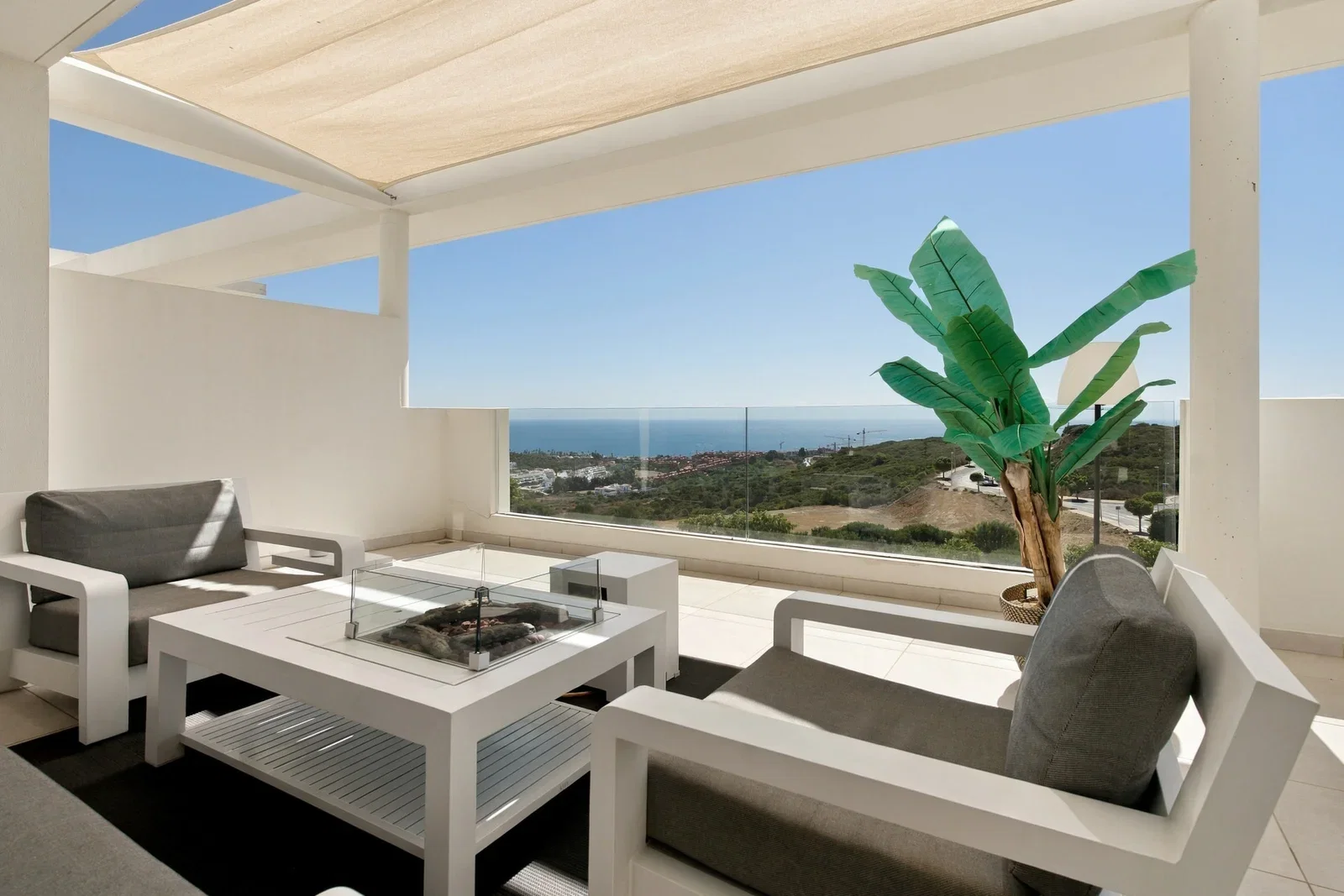 Refined golf resort apartment with sea views, in Finca Cortesin, Málaga Refined golf resort apartment with sea views, in Finca Cortesin, Málaga